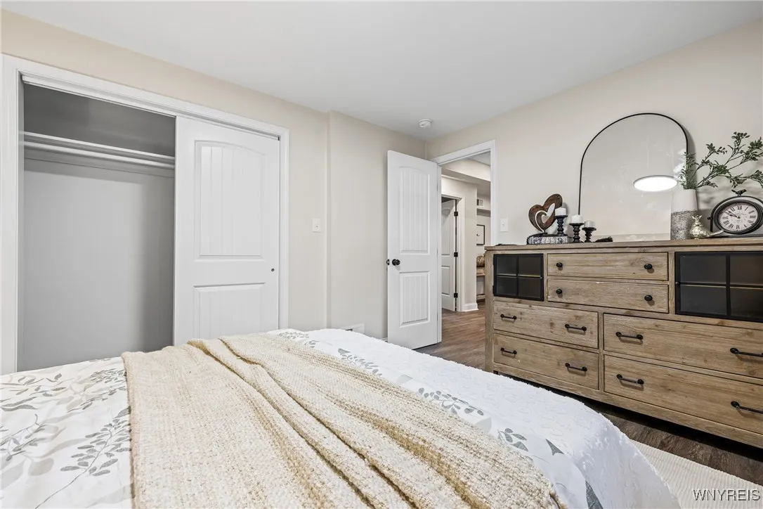 12 Thornwood Drive, Cheektowaga, New York 14227, Cheektowaga, New York 14227, 5 Bedrooms Bedrooms, 8 Rooms Rooms,2 BathroomsBathrooms,Residential,Closed,12 Thornwood Drive, Cheektowaga, New York 14227,0,B1641851