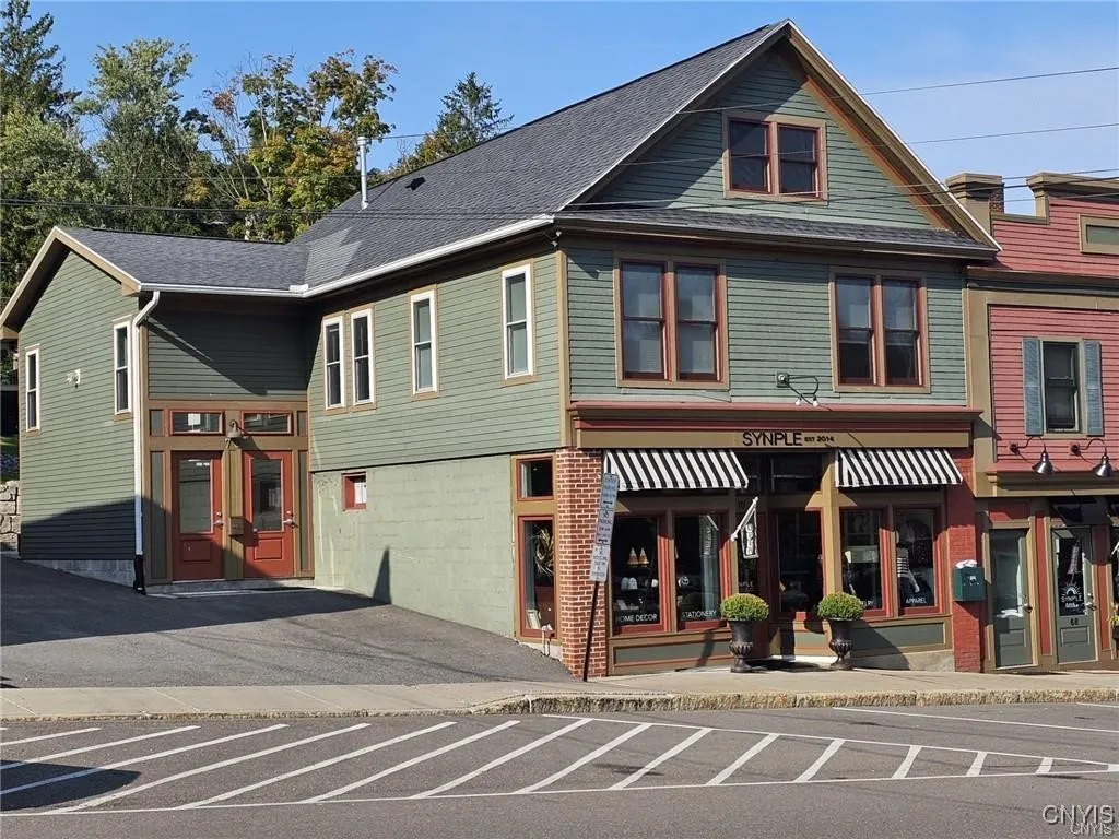 70 Main Street, Camillus, New York 13031, Camillus, New York 13031, 2 Bedrooms Bedrooms, 7 Rooms Rooms,2 BathroomsBathrooms,Residential Lease,Closed,70 Main Street, Camillus, New York 13031,0,S1641146