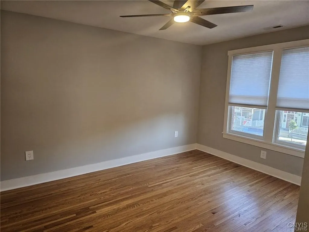 70 Main Street, Camillus, New York 13031, Camillus, New York 13031, 2 Bedrooms Bedrooms, 7 Rooms Rooms,2 BathroomsBathrooms,Residential Lease,Closed,70 Main Street, Camillus, New York 13031,0,S1641146