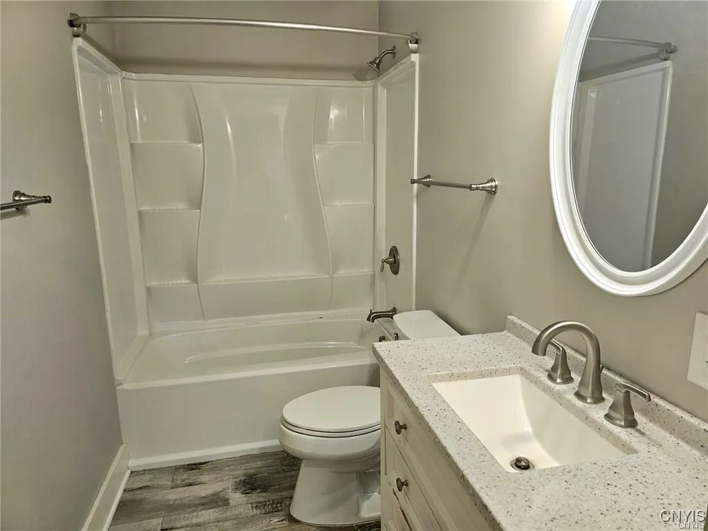 70 Main Street, Camillus, New York 13031, Camillus, New York 13031, 2 Bedrooms Bedrooms, 7 Rooms Rooms,2 BathroomsBathrooms,Residential Lease,Closed,70 Main Street, Camillus, New York 13031,0,S1641146