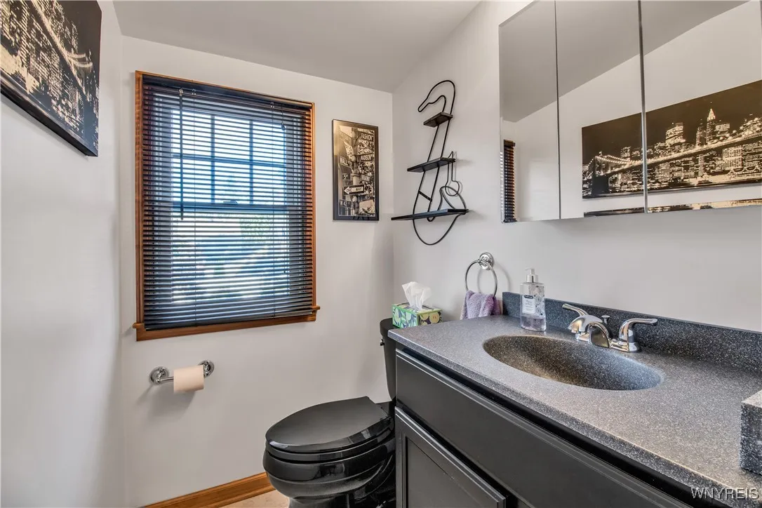 43 Oliver Place, Hamburg, New York 14075, Hamburg, New York 14075, 3 Bedrooms Bedrooms, 7 Rooms Rooms,2 BathroomsBathrooms,Residential,For Sale,43 Oliver Place, Hamburg, New York 14075,0,B1641811