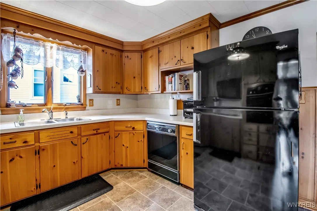 43 Oliver Place, Hamburg, New York 14075, Hamburg, New York 14075, 3 Bedrooms Bedrooms, 7 Rooms Rooms,2 BathroomsBathrooms,Residential,For Sale,43 Oliver Place, Hamburg, New York 14075,0,B1641811
