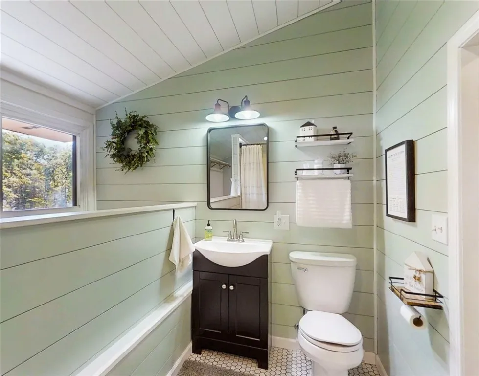 432 Hibbard Road, Big Flats, New York 14845, Big Flats, New York 14845, 3 Bedrooms Bedrooms, 9 Rooms Rooms,2 BathroomsBathrooms,Residential,Closed,432 Hibbard Road, Big Flats, New York 14845,0,R1641656