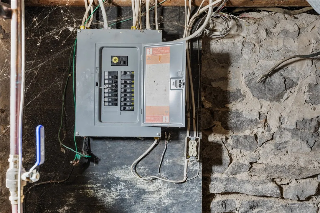 86 Myrtle Street, Leroy, New York 14482, Leroy, New York 14482, 3 Bedrooms Bedrooms, 10 Rooms Rooms,1 BathroomBathrooms,Residential,Closed,86 Myrtle Street, Leroy, New York 14482,0,R1641911