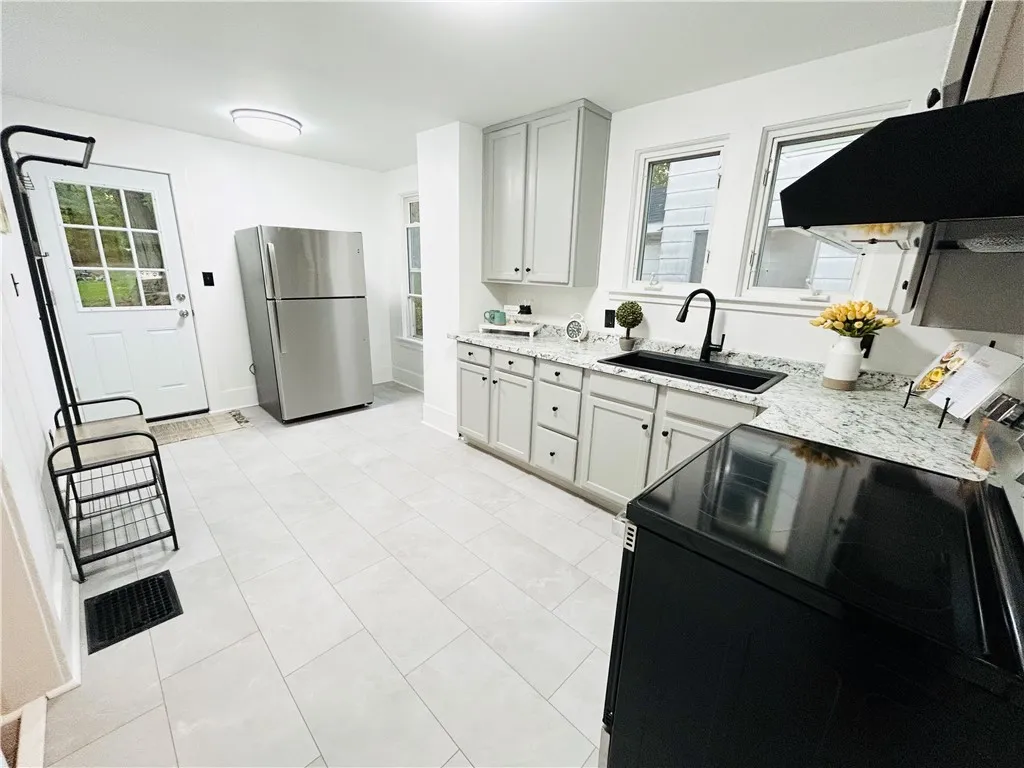 86 Myrtle Street, Leroy, New York 14482, Leroy, New York 14482, 3 Bedrooms Bedrooms, 10 Rooms Rooms,1 BathroomBathrooms,Residential,Closed,86 Myrtle Street, Leroy, New York 14482,0,R1641911