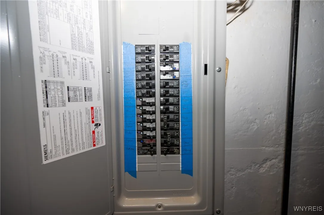 48 Danbury Lane, Tonawanda, New York 14217, Tonawanda, New York 14217, 3 Bedrooms Bedrooms, 6 Rooms Rooms,1 BathroomBathrooms,Residential,Closed,48 Danbury Lane, Tonawanda, New York 14217,0,B1641447