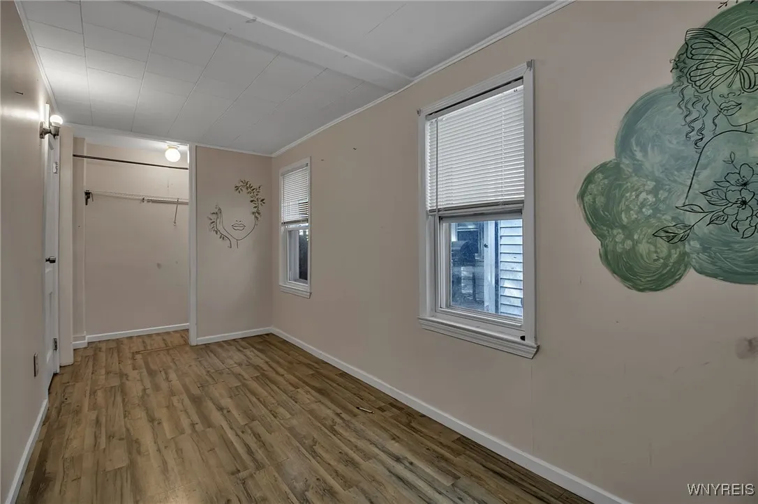 80 Peter Street, Buffalo, New York 14207, Buffalo, New York 14207, 5 Bedrooms Bedrooms, ,2 BathroomsBathrooms,Residential,For Sale,80 Peter Street, Buffalo, New York 14207,0,B1641451