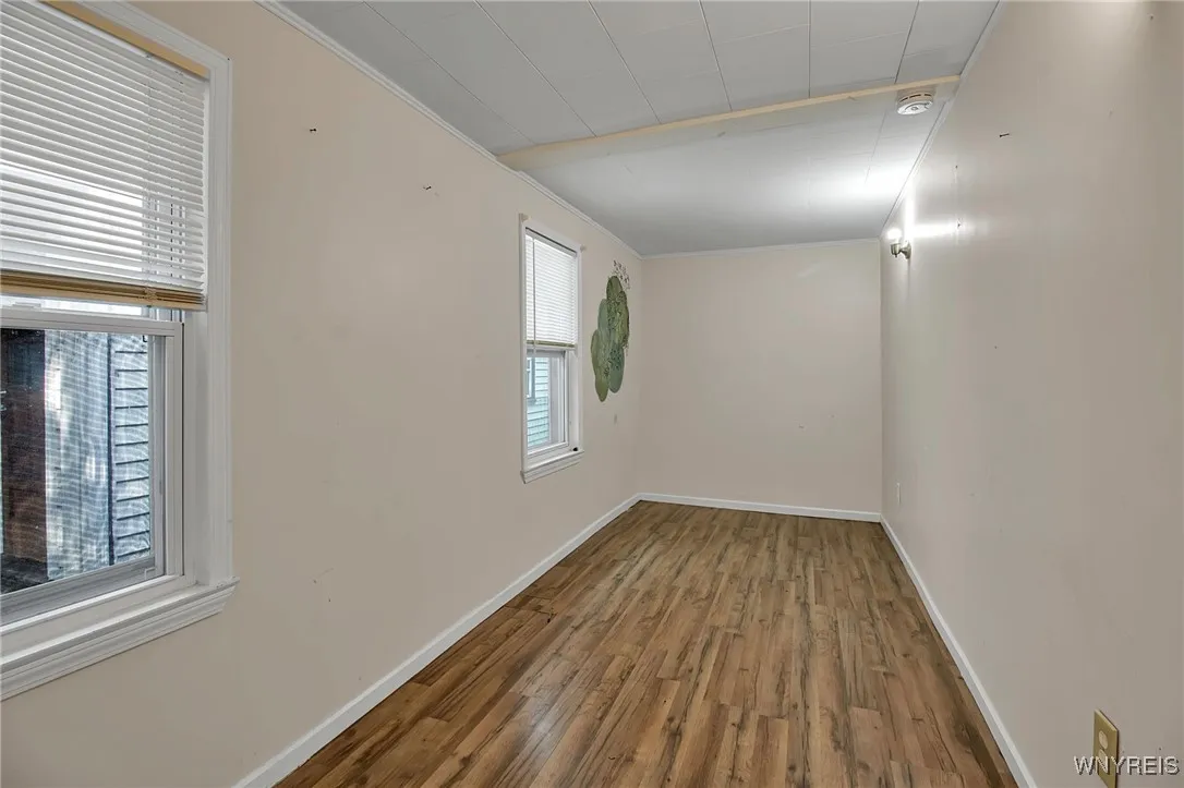 80 Peter Street, Buffalo, New York 14207, Buffalo, New York 14207, 5 Bedrooms Bedrooms, ,2 BathroomsBathrooms,Residential,For Sale,80 Peter Street, Buffalo, New York 14207,0,B1641451