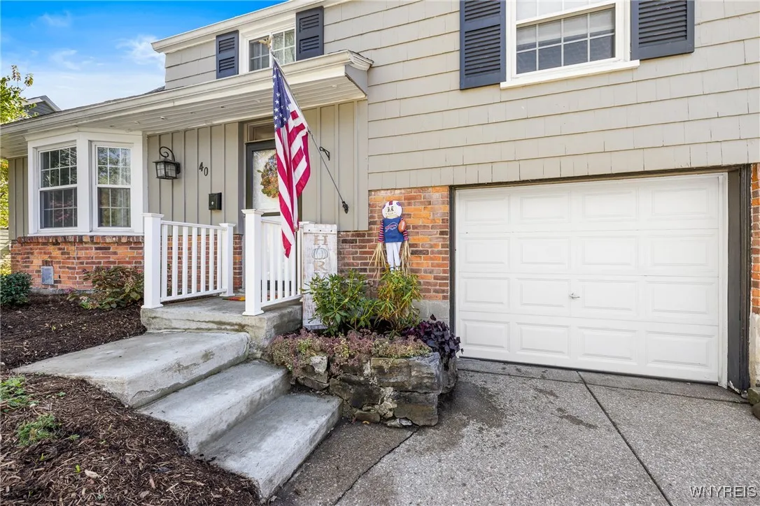 40 Morningside Lane, Amherst, New York 14221, Amherst, New York 14221, 3 Bedrooms Bedrooms, 8 Rooms Rooms,1 BathroomBathrooms,Residential,For Sale,40 Morningside Lane, Amherst, New York 14221,0,B1641563