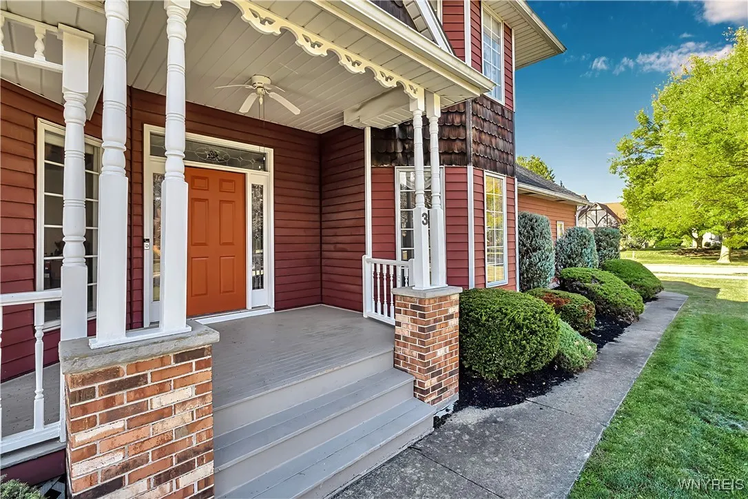 3 Topaz Court, Amherst, New York 14051, Amherst, New York 14051, 3 Bedrooms Bedrooms, 8 Rooms Rooms,2 BathroomsBathrooms,Residential,For Sale,3 Topaz Court, Amherst, New York 14051,0,B1641994