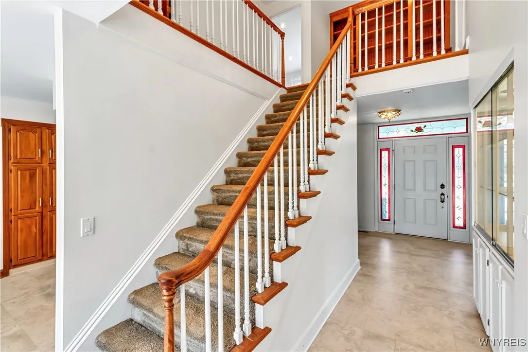 3 Topaz Court, Amherst, New York 14051, Amherst, New York 14051, 3 Bedrooms Bedrooms, 8 Rooms Rooms,2 BathroomsBathrooms,Residential,For Sale,3 Topaz Court, Amherst, New York 14051,0,B1641994