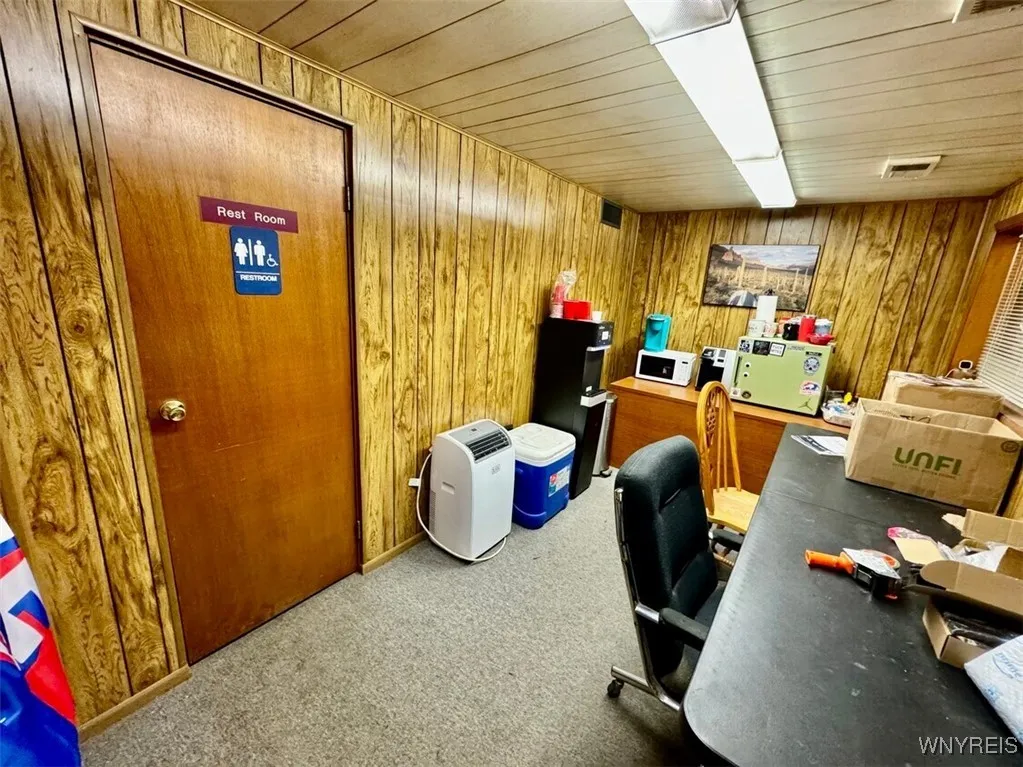 2085 Clinton Street, West Seneca, New York 14206, West Seneca, New York 14206, ,Commercial Sale,For Sale,2085 Clinton Street, West Seneca, New York 14206,0,B1642033