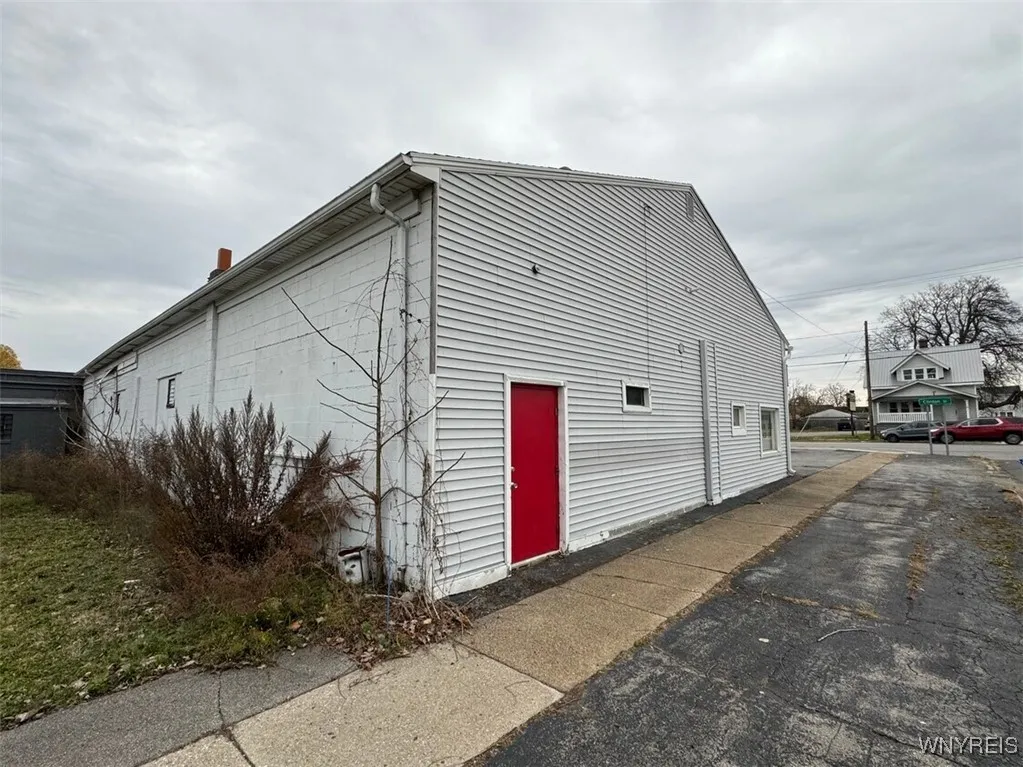 2085 Clinton Street, West Seneca, New York 14206, West Seneca, New York 14206, ,Commercial Sale,For Sale,2085 Clinton Street, West Seneca, New York 14206,0,B1642033