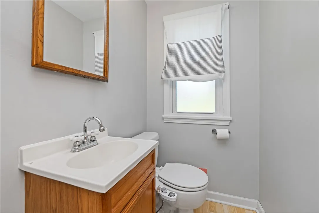 143 London Road, Webster, New York 14580, Webster, New York 14580, 3 Bedrooms Bedrooms, 8 Rooms Rooms,1 BathroomBathrooms,Residential,Closed,143 London Road, Webster, New York 14580,0,R1641850