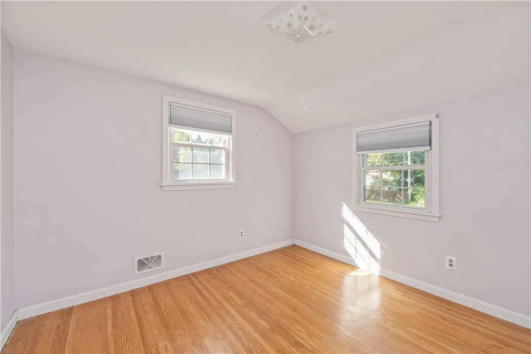 143 London Road, Webster, New York 14580, Webster, New York 14580, 3 Bedrooms Bedrooms, 8 Rooms Rooms,1 BathroomBathrooms,Residential,Closed,143 London Road, Webster, New York 14580,0,R1641850