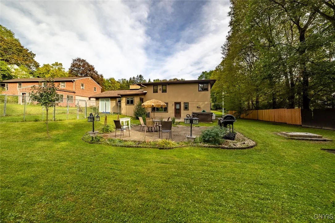 201 Wilshire Road, Geddes, New York 13209, Geddes, New York 13209, 5 Bedrooms Bedrooms, 6 Rooms Rooms,2 BathroomsBathrooms,Residential,For Sale,201 Wilshire Road, Geddes, New York 13209,0,S1641141