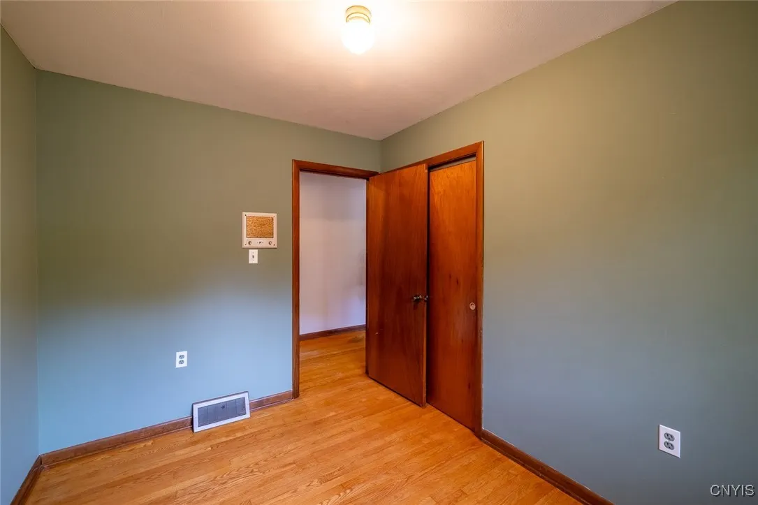 201 Wilshire Road, Geddes, New York 13209, Geddes, New York 13209, 5 Bedrooms Bedrooms, 6 Rooms Rooms,2 BathroomsBathrooms,Residential,For Sale,201 Wilshire Road, Geddes, New York 13209,0,S1641141