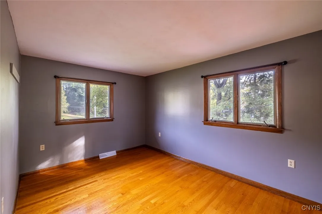 201 Wilshire Road, Geddes, New York 13209, Geddes, New York 13209, 5 Bedrooms Bedrooms, 6 Rooms Rooms,2 BathroomsBathrooms,Residential,For Sale,201 Wilshire Road, Geddes, New York 13209,0,S1641141