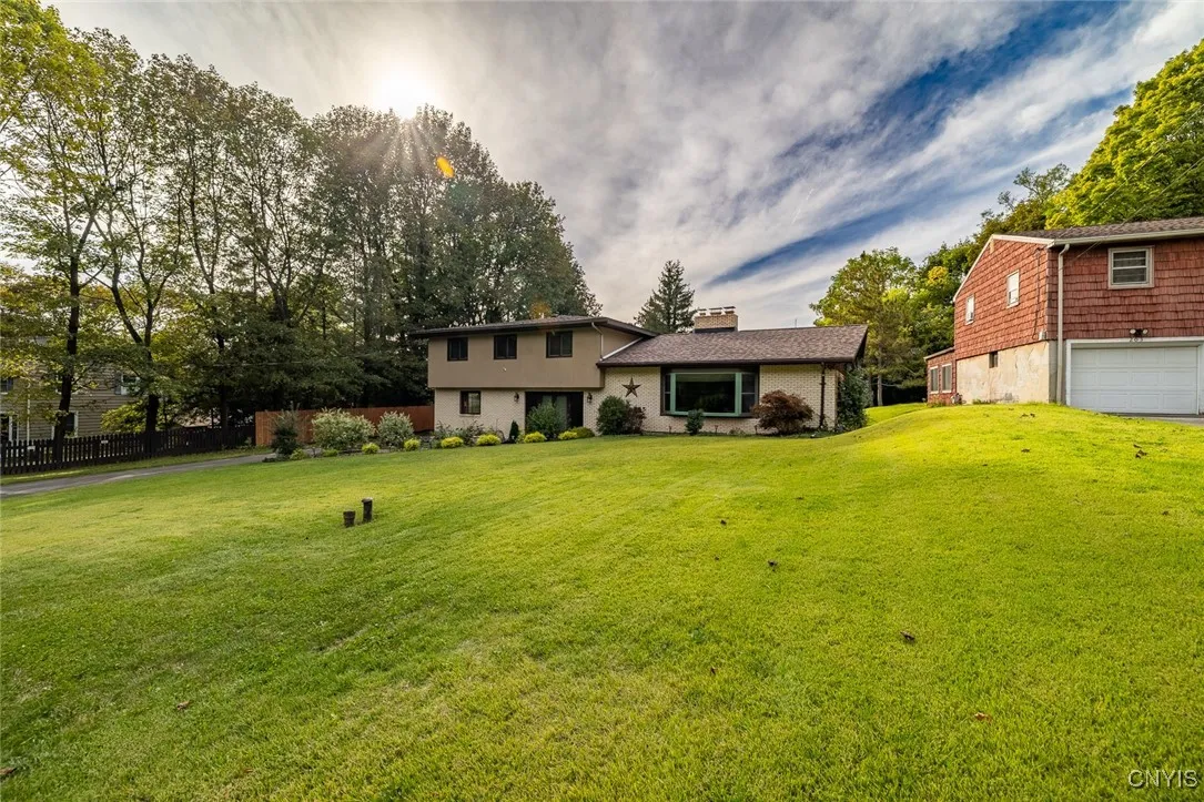 201 Wilshire Road, Geddes, New York 13209, Geddes, New York 13209, 5 Bedrooms Bedrooms, 6 Rooms Rooms,2 BathroomsBathrooms,Residential,For Sale,201 Wilshire Road, Geddes, New York 13209,0,S1641141