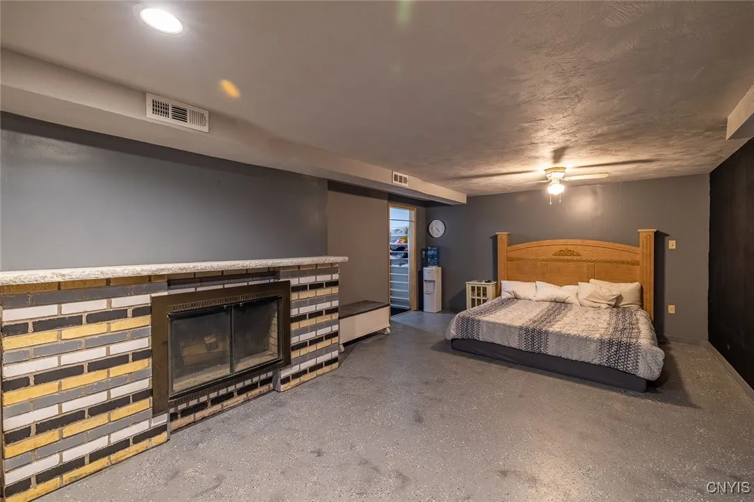 201 Wilshire Road, Geddes, New York 13209, Geddes, New York 13209, 5 Bedrooms Bedrooms, 6 Rooms Rooms,2 BathroomsBathrooms,Residential,For Sale,201 Wilshire Road, Geddes, New York 13209,0,S1641141