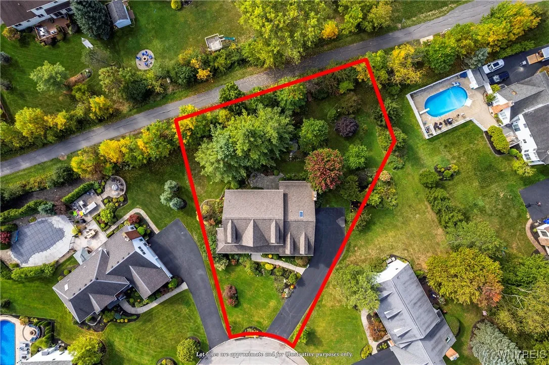 6286 Everwood Court South, Amherst, New York 14051, Clarence, New York 14051, 4 Bedrooms Bedrooms, 10 Rooms Rooms,2 BathroomsBathrooms,Residential,For Sale,6286 Everwood Court South, Amherst, New York 14051,0,B1641823