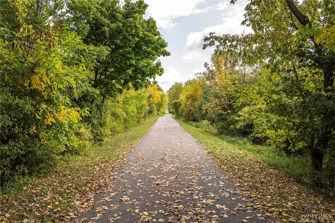 6286 Everwood Court South, Clarence, New York 1405, Clarence, New York 14051, 4 Bedrooms Bedrooms, 10 Rooms Rooms,2 BathroomsBathrooms,Residential,Closed,6286 Everwood Court South, Clarence, New York 1405,0,B1641823