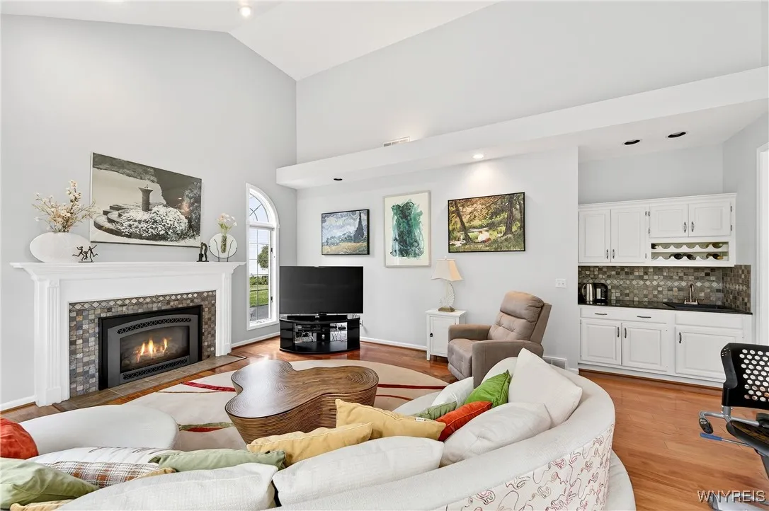 6286 Everwood Court South, Clarence, New York 1405, Clarence, New York 14051, 4 Bedrooms Bedrooms, 10 Rooms Rooms,2 BathroomsBathrooms,Residential,Closed,6286 Everwood Court South, Clarence, New York 1405,0,B1641823