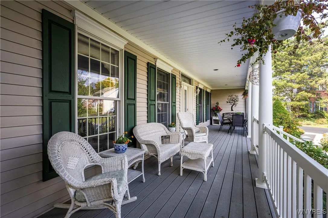 6286 Everwood Court South, Clarence, New York 1405, Clarence, New York 14051, 4 Bedrooms Bedrooms, 10 Rooms Rooms,2 BathroomsBathrooms,Residential,Closed,6286 Everwood Court South, Clarence, New York 1405,0,B1641823