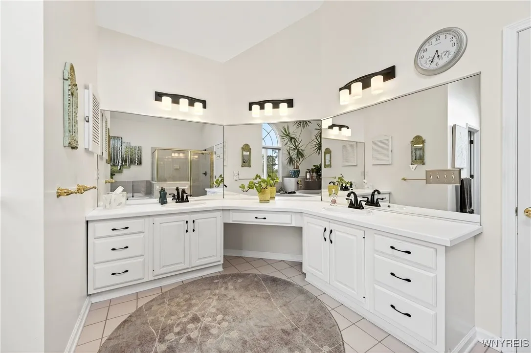 6286 Everwood Court South, Clarence, New York 1405, Clarence, New York 14051, 4 Bedrooms Bedrooms, 10 Rooms Rooms,2 BathroomsBathrooms,Residential,Closed,6286 Everwood Court South, Clarence, New York 1405,0,B1641823