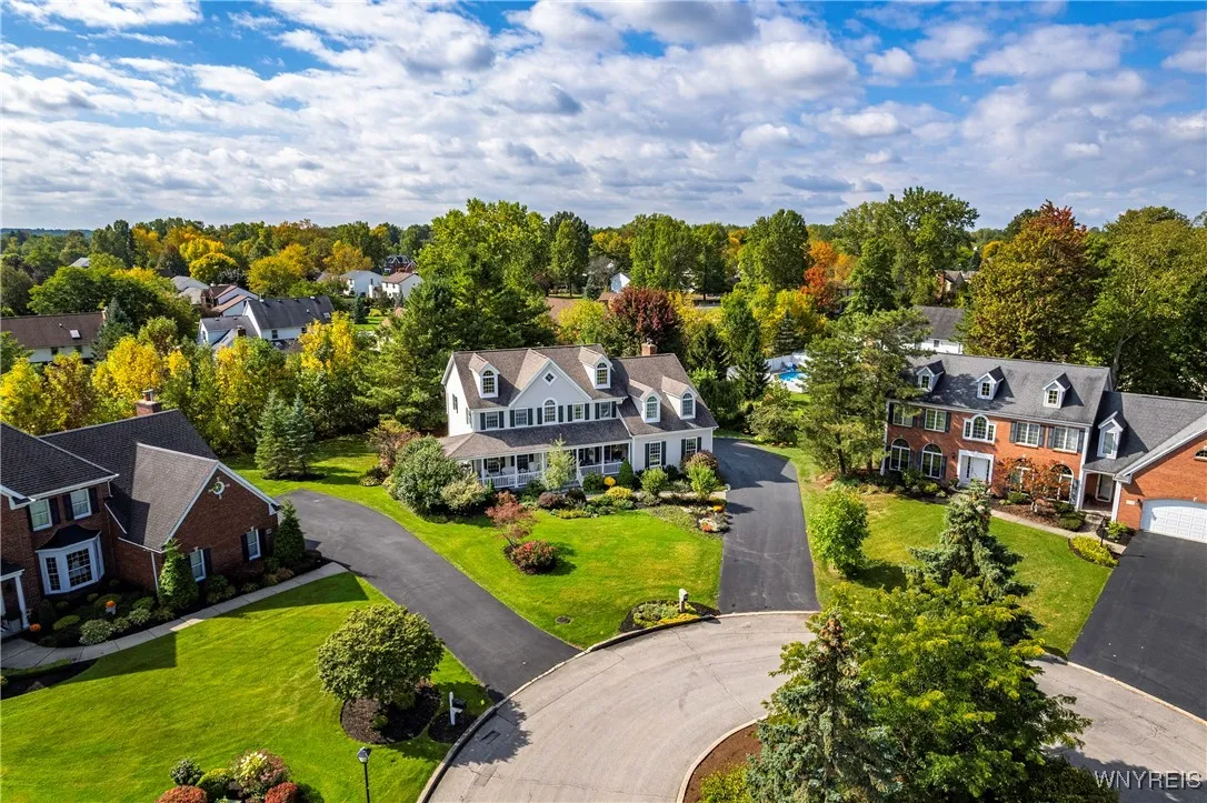 6286 Everwood Court South, Amherst, New York 14051, Clarence, New York 14051, 4 Bedrooms Bedrooms, 10 Rooms Rooms,2 BathroomsBathrooms,Residential,For Sale,6286 Everwood Court South, Amherst, New York 14051,0,B1641823