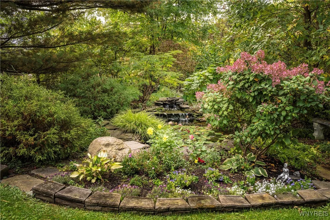 6286 Everwood Court South, Clarence, New York 1405, Clarence, New York 14051, 4 Bedrooms Bedrooms, 10 Rooms Rooms,2 BathroomsBathrooms,Residential,Closed,6286 Everwood Court South, Clarence, New York 1405,0,B1641823