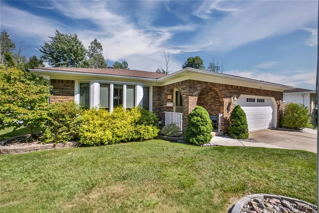 76 Lynette Lane, Amherst, New York 14228, Amherst, New York 14228, 3 Bedrooms Bedrooms, 7 Rooms Rooms,1 BathroomBathrooms,Residential,Closed,76 Lynette Lane, Amherst, New York 14228,0,B1641929