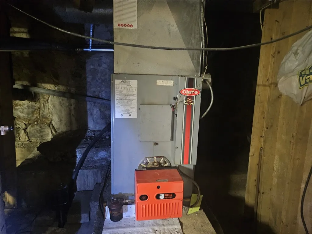 6165 State Route 5 And 20, Canandaigua Town, New Y, Canandaigua Town, New York 14424, 3 Bedrooms Bedrooms, 7 Rooms Rooms,1 BathroomBathrooms,Residential,Closed,6165 State Route 5 And 20, Canandaigua Town, New Y,0,R1641017