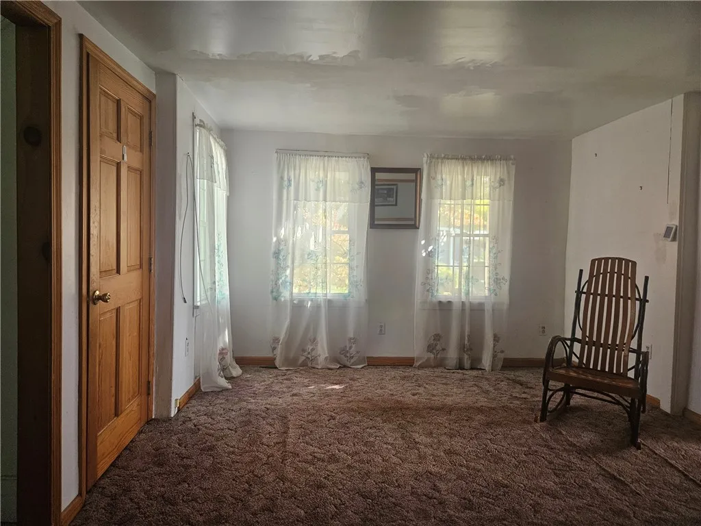 6165 State Route 5 And 20, Canandaigua Town, New Y, Canandaigua Town, New York 14424, 3 Bedrooms Bedrooms, 7 Rooms Rooms,1 BathroomBathrooms,Residential,Closed,6165 State Route 5 And 20, Canandaigua Town, New Y,0,R1641017