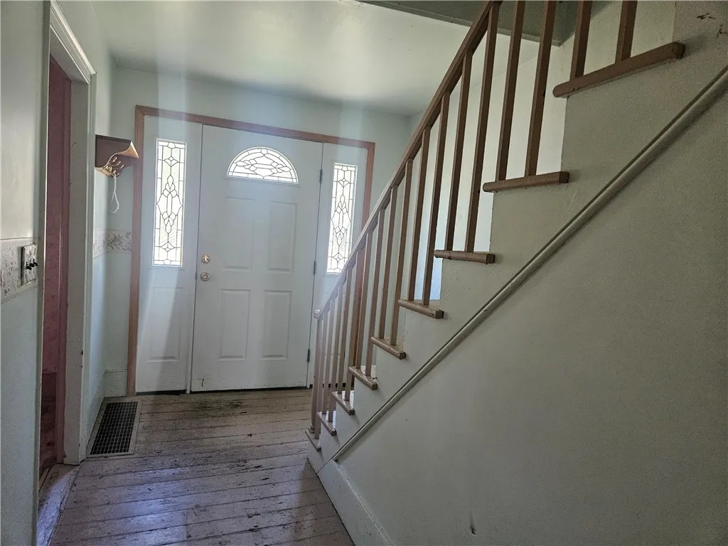 6165 State Route 5 And 20, Canandaigua Town, New Y, Canandaigua Town, New York 14424, 3 Bedrooms Bedrooms, 7 Rooms Rooms,1 BathroomBathrooms,Residential,Closed,6165 State Route 5 And 20, Canandaigua Town, New Y,0,R1641017