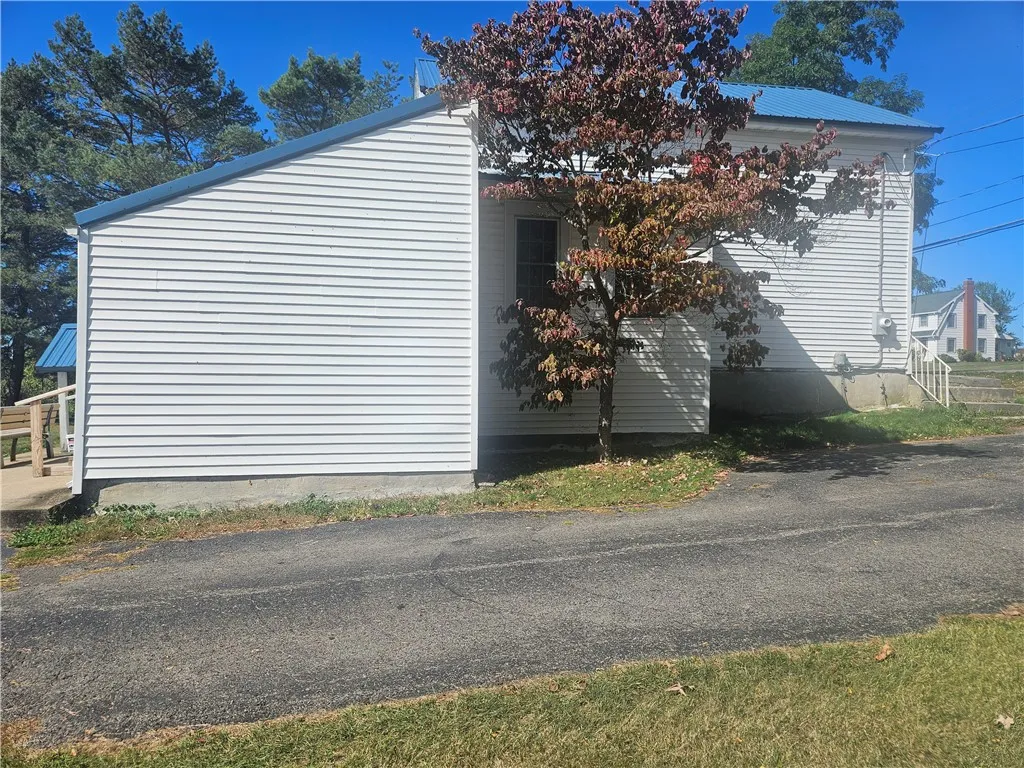 6165 State Route 5 And 20, Canandaigua Town, New Y, Canandaigua Town, New York 14424, 3 Bedrooms Bedrooms, 7 Rooms Rooms,1 BathroomBathrooms,Residential,Closed,6165 State Route 5 And 20, Canandaigua Town, New Y,0,R1641017