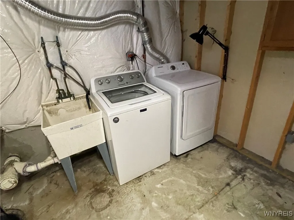 44 Chapel Ave Avenue, Cheektowaga, New York 14225, Cheektowaga, New York 14225, 3 Bedrooms Bedrooms, 7 Rooms Rooms,2 BathroomsBathrooms,Residential,For Sale,44 Chapel Ave Avenue, Cheektowaga, New York 14225,0,B1642064