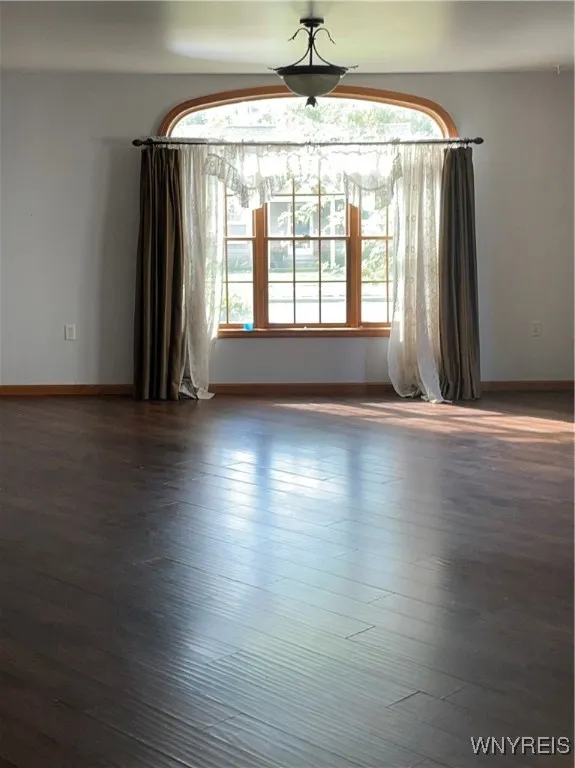 44 Chapel Ave Avenue, Cheektowaga, New York 14225, Cheektowaga, New York 14225, 3 Bedrooms Bedrooms, 7 Rooms Rooms,2 BathroomsBathrooms,Residential,For Sale,44 Chapel Ave Avenue, Cheektowaga, New York 14225,0,B1642064