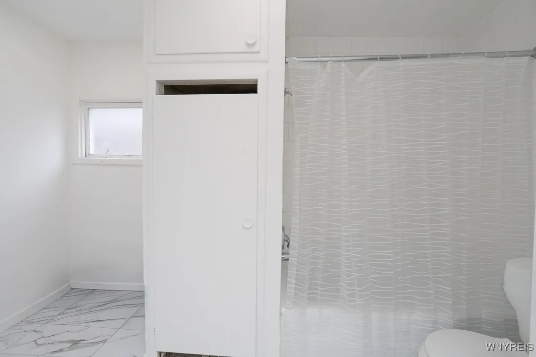 109 6th Avenue, North Tonawanda, New York 14120, North Tonawanda, New York 14120, 3 Bedrooms Bedrooms, 6 Rooms Rooms,1 BathroomBathrooms,Residential Lease,For Rent,109 6th Avenue, North Tonawanda, New York 14120,0,B1641002