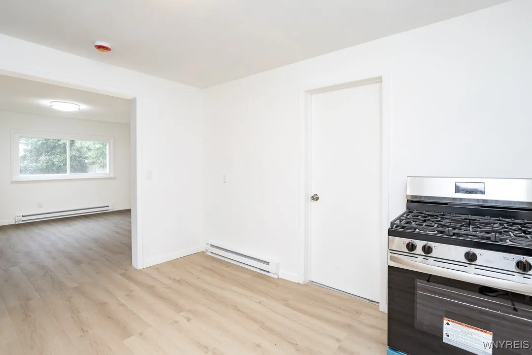 109 6th Avenue, North Tonawanda, New York 14120, North Tonawanda, New York 14120, 3 Bedrooms Bedrooms, 6 Rooms Rooms,1 BathroomBathrooms,Residential Lease,For Rent,109 6th Avenue, North Tonawanda, New York 14120,0,B1641002