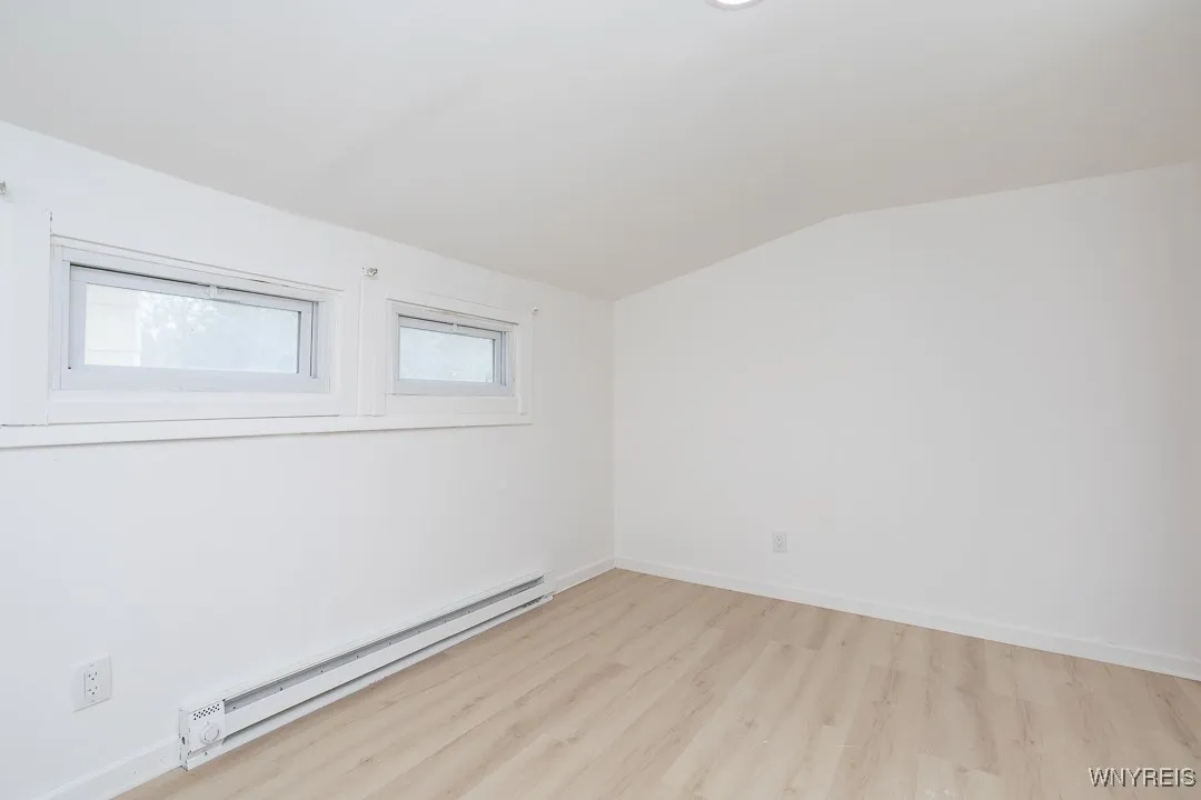 109 6th Avenue, North Tonawanda, New York 14120, North Tonawanda, New York 14120, 3 Bedrooms Bedrooms, 6 Rooms Rooms,1 BathroomBathrooms,Residential Lease,For Rent,109 6th Avenue, North Tonawanda, New York 14120,0,B1641002