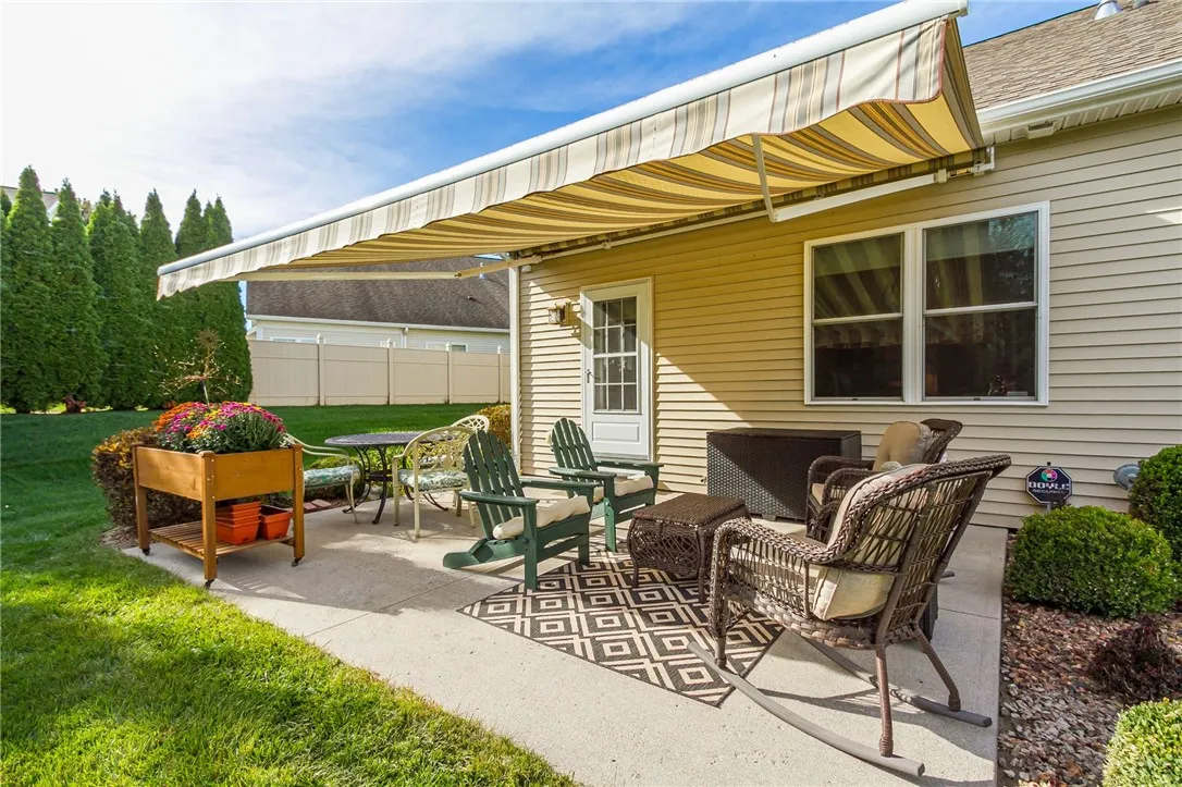 Immaculate patio and garden area.