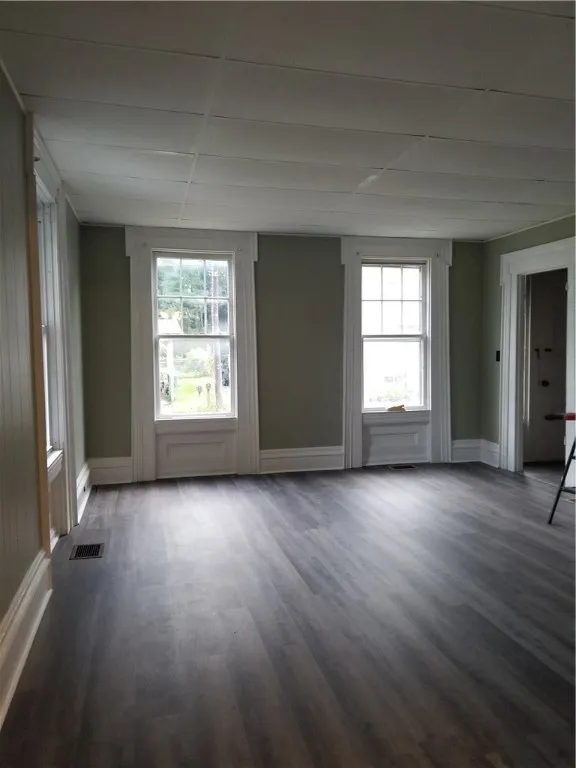 19 South Street, Edmeston, New York 13335, Edmeston, New York 13335, 1 Bedroom Bedrooms, 4 Rooms Rooms,1 BathroomBathrooms,Residential Lease,Closed,19 South Street, Edmeston, New York 13335,0,R1641151