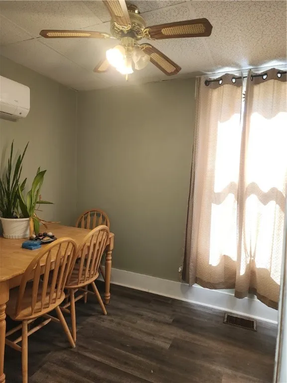 19 South Street, Edmeston, New York 13335, Edmeston, New York 13335, 1 Bedroom Bedrooms, 4 Rooms Rooms,1 BathroomBathrooms,Residential Lease,Closed,19 South Street, Edmeston, New York 13335,0,R1641151