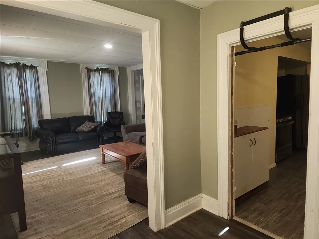 19 South Street, Edmeston, New York 13335, Edmeston, New York 13335, 1 Bedroom Bedrooms, 4 Rooms Rooms,1 BathroomBathrooms,Residential Lease,Closed,19 South Street, Edmeston, New York 13335,0,R1641151