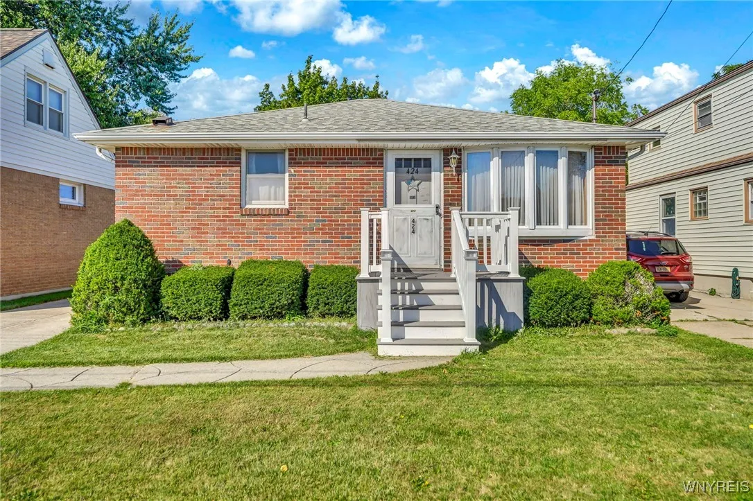 424 Weimar Street, Buffalo, New York 14206, Buffalo, New York 14206, 2 Bedrooms Bedrooms, 5 Rooms Rooms,1 BathroomBathrooms,Residential,For Sale,424 Weimar Street, Buffalo, New York 14206,0,B1641794
