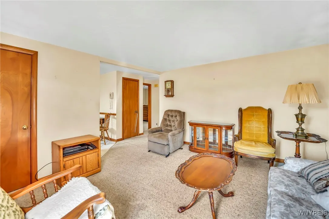 424 Weimar Street, Buffalo, New York 14206, Buffalo, New York 14206, 2 Bedrooms Bedrooms, 5 Rooms Rooms,1 BathroomBathrooms,Residential,For Sale,424 Weimar Street, Buffalo, New York 14206,0,B1641794