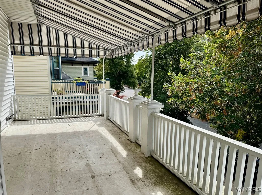 63 Claremont Avenue Upper, Buffalo, New York 14222, Buffalo, New York 14222, 3 Bedrooms Bedrooms, 6 Rooms Rooms,1 BathroomBathrooms,Residential Lease,For Rent,63 Claremont Avenue Upper, Buffalo, New York 14222,0,B1641899