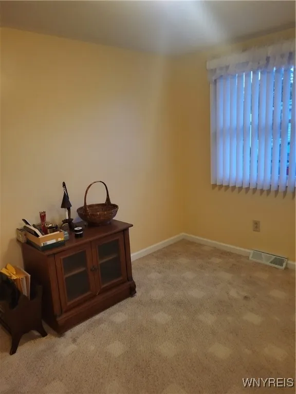 4386 Robin Lane, Hamburg, New York 14075, Hamburg, New York 14075, 3 Bedrooms Bedrooms, 7 Rooms Rooms,2 BathroomsBathrooms,Residential,For Sale,4386 Robin Lane, Hamburg, New York 14075,0,B1641809
