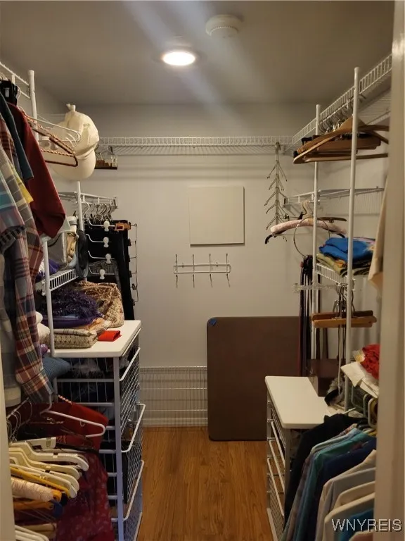 walk in closet mastersuite